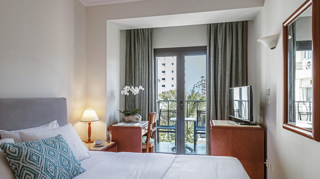 Twin Side Sea View Room with Balcony